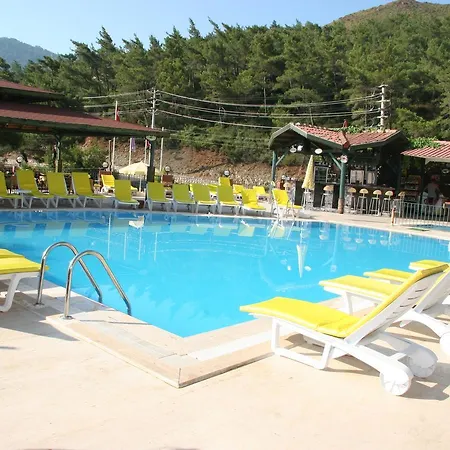 Life Aparthotel 3*